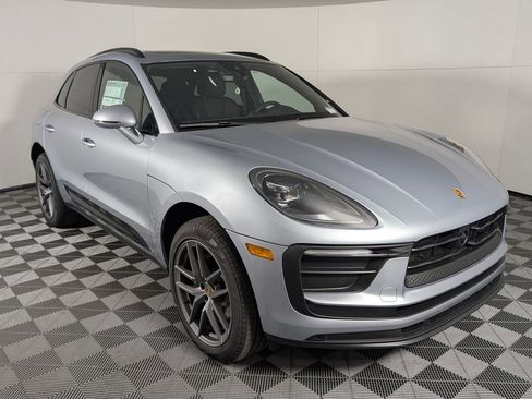 New 2026 Porsche Macan image 9