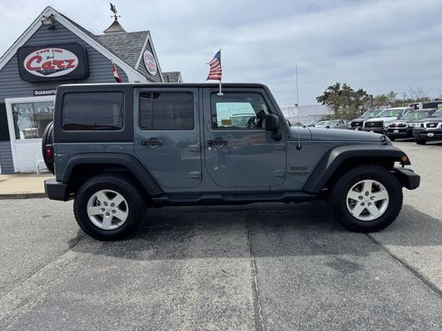 Used 2015 Jeep Wrangler Unlimited Sport w/ Quick Order Package 24S AWD/4WD image 14