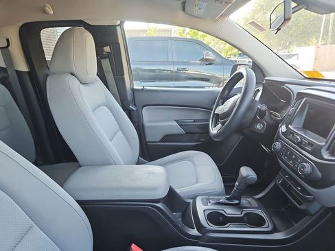 Used 2019 Chevrolet Colorado W/T w/ WT Convenience Package RWD image 9