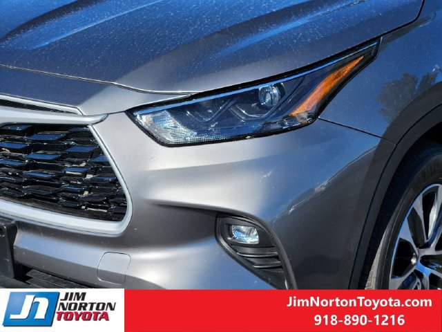 Used 2026 Toyota Highlander XLE AWD/4WD image 10