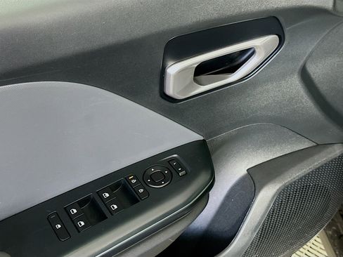 Used 2025 Kia K4 LXS image 15