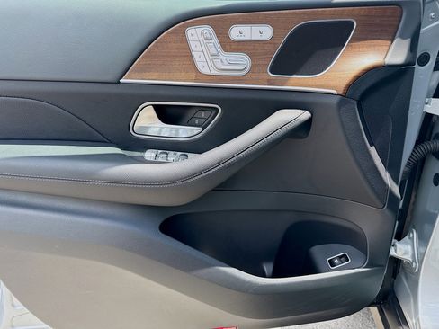 Used 2024 Mercedes-Benz GLE 350 4MATIC w/ Winter Package image 21