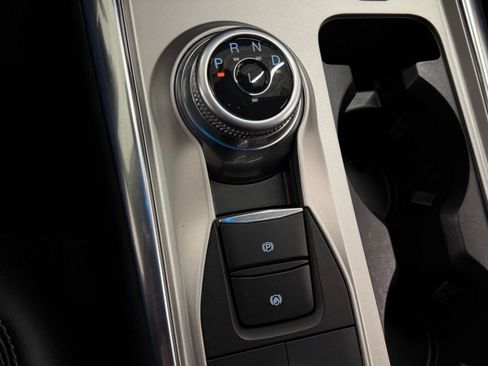 Used 2023 Ford Explorer XLT w/ Equipment Group 202A image 14