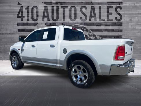 Used 2018 RAM 1500 Laramie AWD/4WD image 11