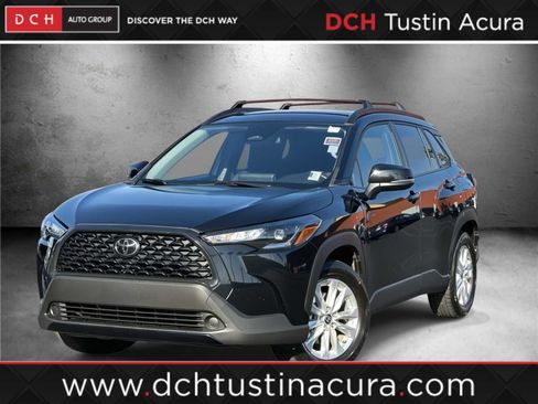 Used 2023 Toyota Corolla Cross LE image 1