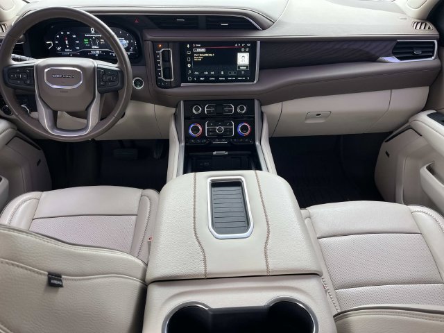 Used 2024 GMC Yukon Denali AWD/4WD image 12