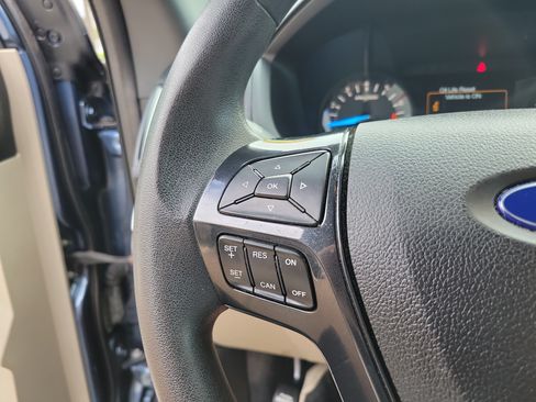 Used 2018 Ford Explorer FWD image 17