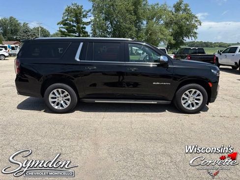 Used 2023 Chevrolet Suburban Premier AWD/4WD image 3