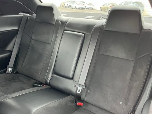 Used 2015 Dodge Challenger R/T Scat Pack w/ Scat Pack Appearance Package image 11