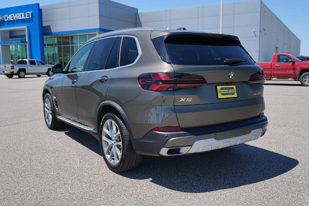 Used 2026 BMW X5 xDrive40i AWD/4WD image 9