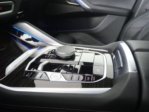 Used 2025 BMW X6 xDrive40i image 24