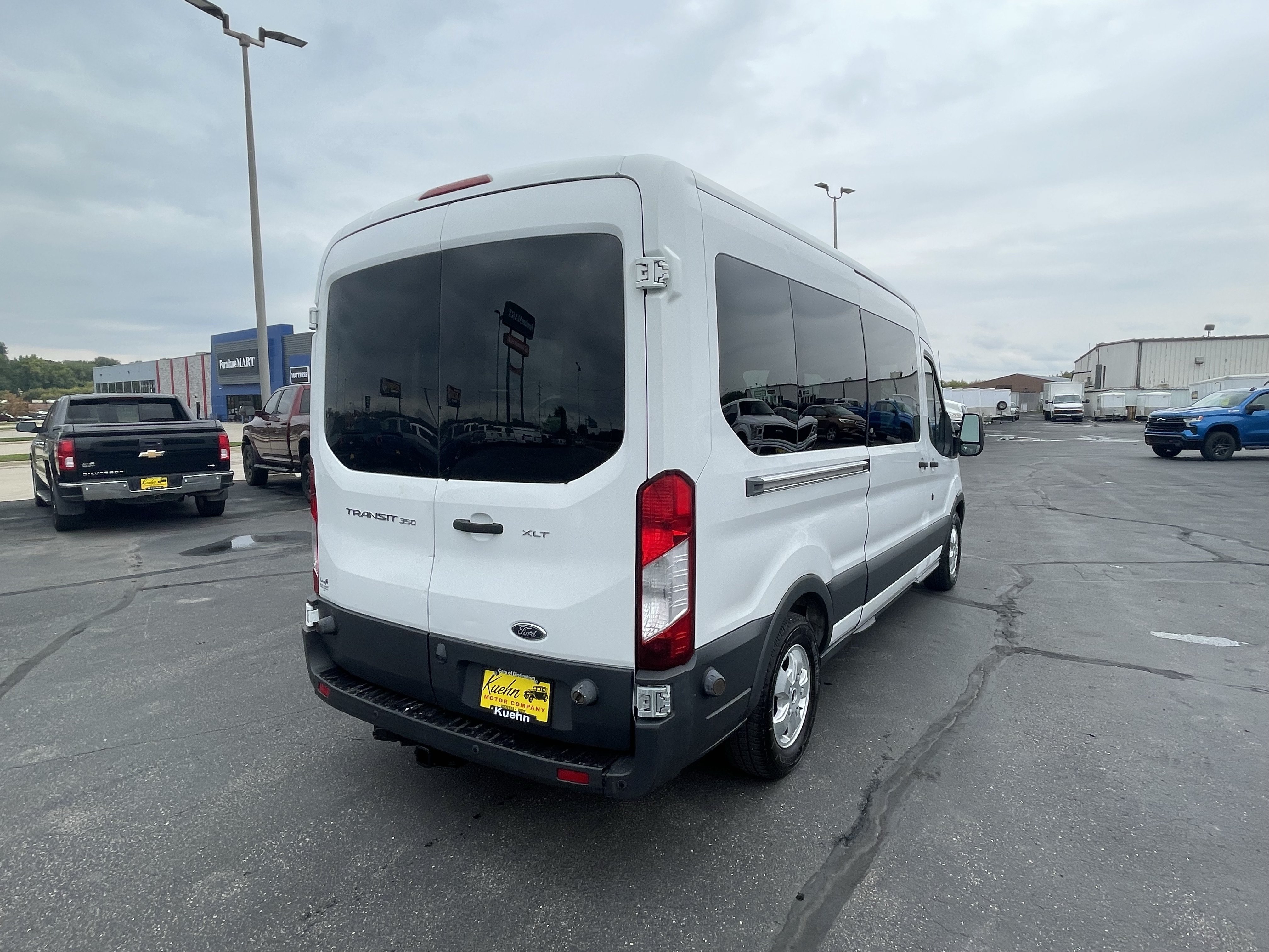 Used 2017 Ford Transit 350 XLT RWD image 8