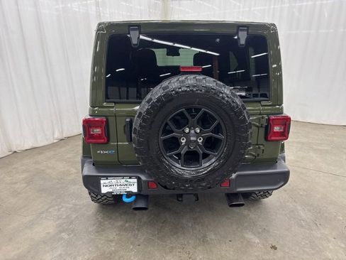 Used 2024 Jeep Wrangler Unlimited Sahara w/ Safety Group image 27