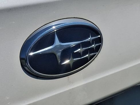 Used 2012 Subaru Outback 2.5i Limited w/ Moonroof Pkg AWD/4WD image 4
