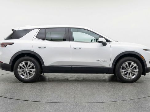 Used 2025 Chevrolet Equinox LT image 11