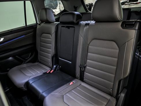 Certified 2025 Volkswagen Atlas SEL image 14