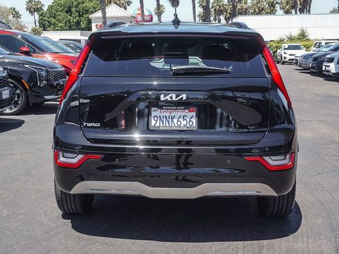 Certified 2023 Kia Niro Wave FWD image 6