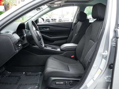 Used 2025 Honda Accord SE image 16