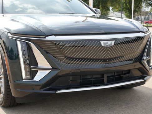 Used 2024 Cadillac Lyriq Luxury RWD image 21