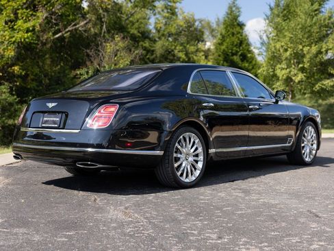 Used 2019 Bentley Mulsanne image 3