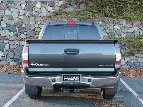 Used 2014 Toyota Tacoma 4x4 Double Cab image 8