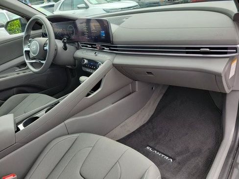 Certified 2024 Hyundai Elantra Blue FWD image 14
