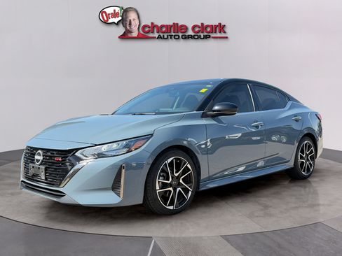 Used 2024 Nissan Sentra SR FWD image 1