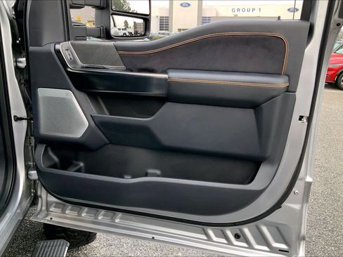 Used 2024 Ford F250 Platinum image 21