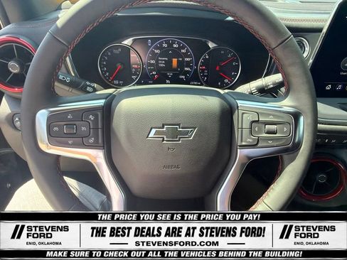 Used 2025 Chevrolet Blazer RS FWD image 26