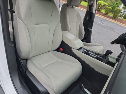 Certified 2025 Honda Accord SE image 10