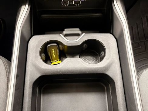 Used 2019 RAM 2500 Big Horn image 28