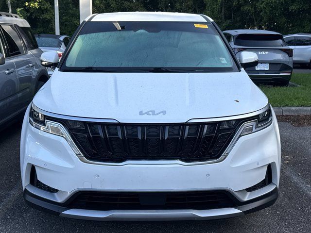 Used 2024 Kia Carnival EX FWD image 2