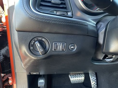 Used 2020 Dodge Challenger SXT w/ Plus Package image 12