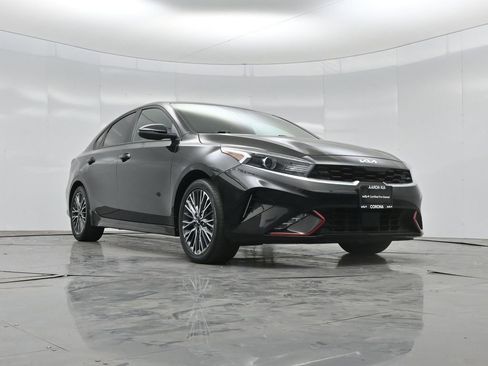 Used 2023 Kia Forte GT-Line w/ GT-Line Technology Package FWD image 2