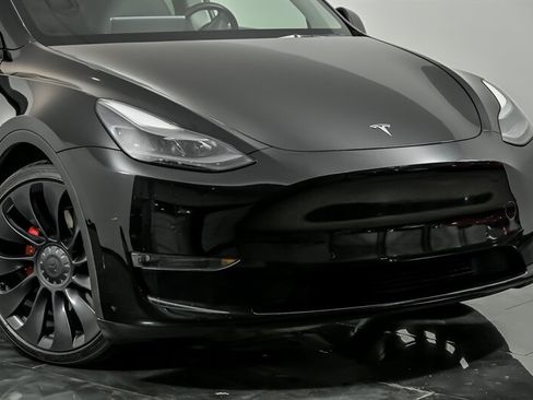 Used 2022 Tesla Model Y Performance AWD/4WD image 2