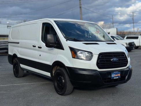Used 2019 Ford Transit 250 130 Low Roof image 3