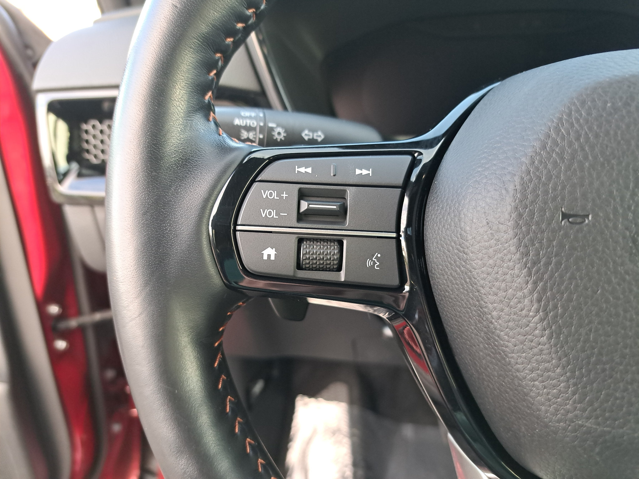 Used 2025 Honda CR-V Sport Touring image 18