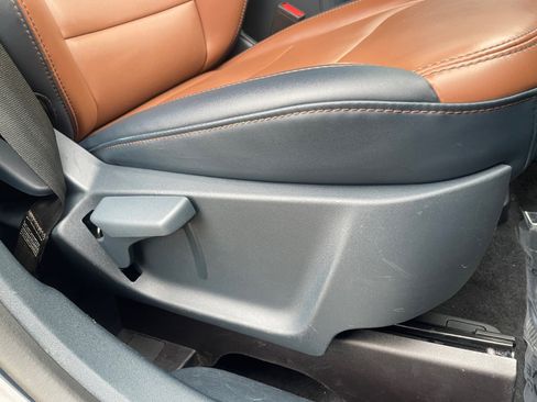 Used 2022 Ford Maverick Lariat w/ Lariat Luxury Package image 30