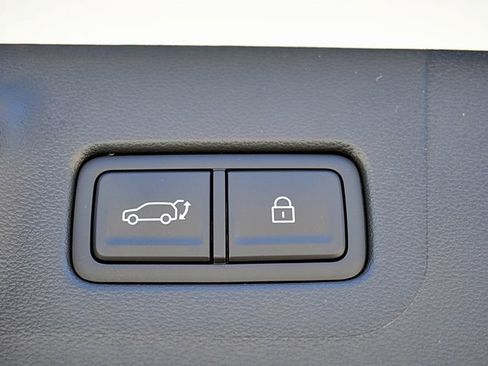 New 2025 Hyundai Santa Fe Limited image 17