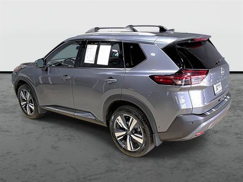 Used 2023 Nissan Rogue SL w/ SL Premium Package AWD/4WD image 2