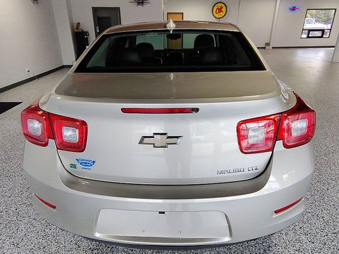 Used 2016 Chevrolet Malibu LTZ FWD image 8