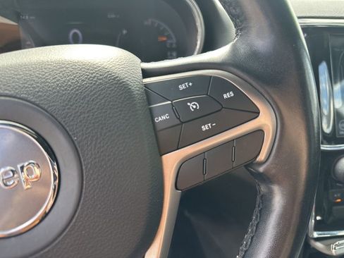 Used 2021 Jeep Grand Cherokee Limited w/ Luxury Group II image 15