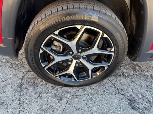 Used 2025 Jeep Compass Limited image 25