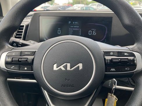 Used 2025 Kia Sportage LX FWD image 25