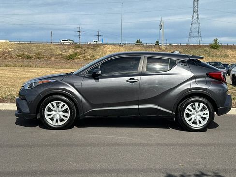 Used 2019 Toyota C-HR LE FWD image 6