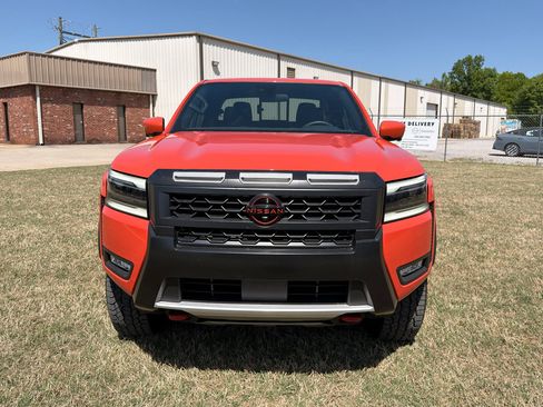 Used 2025 Nissan Frontier PRO-4X w/ Pro Convenience Package image 8