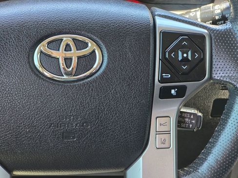 Used 2020 Toyota 4Runner SR5 Premium w/ Moonroof Package AWD/4WD image 16