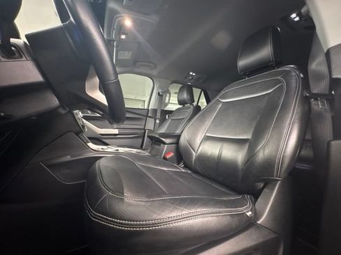 Used 2022 Ford Explorer XLT RWD image 15