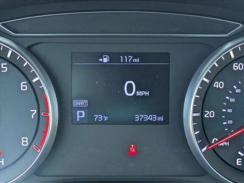 Used 2019 Kia Cadenza Technology FWD image 11