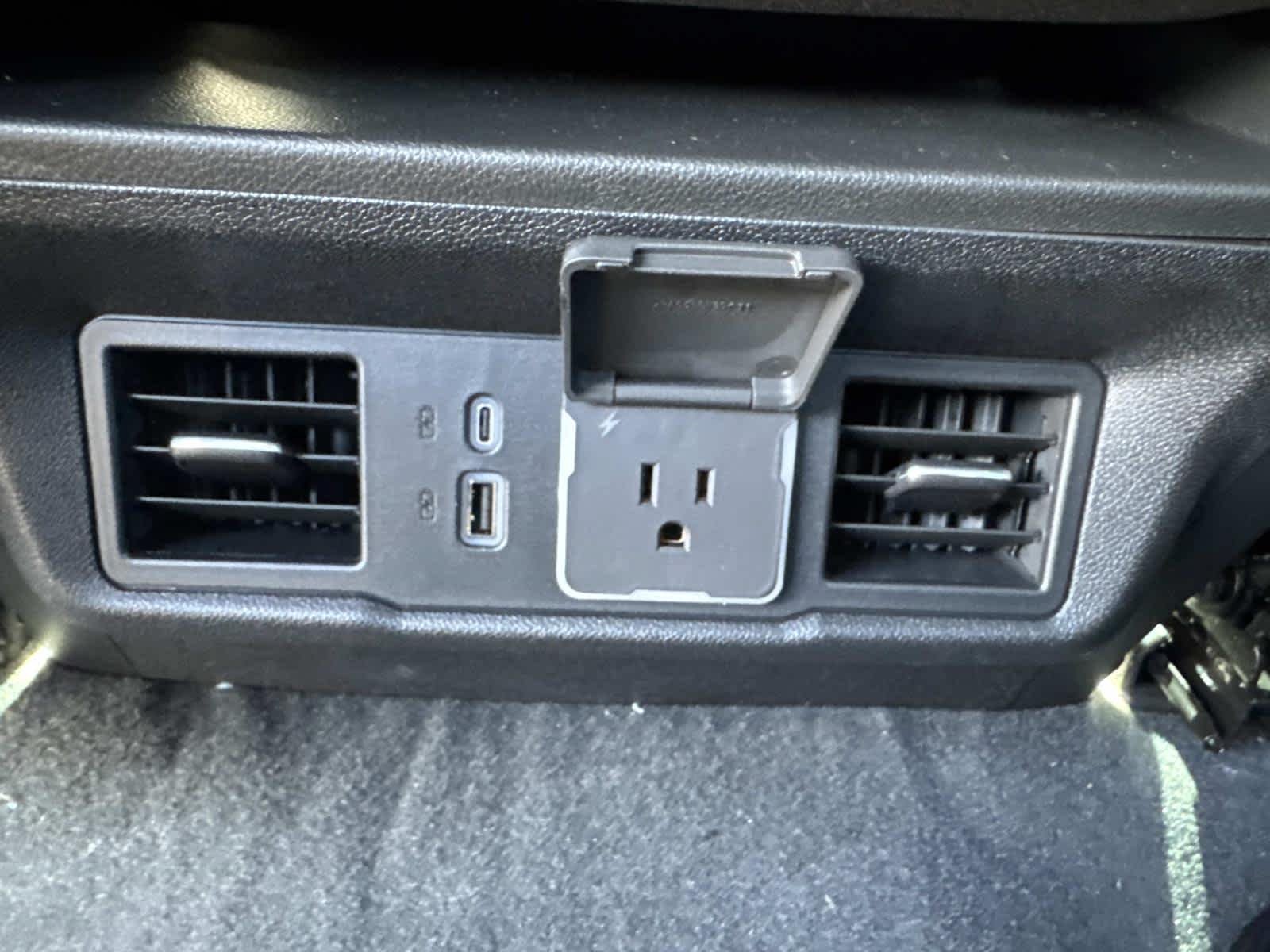 New 2026 Chevrolet Silverado 1500 RST AWD/4WD image 9
